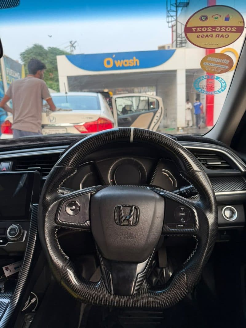 Honda Civic Oriel 1.8 i-VTEC CVT thumbnail 4