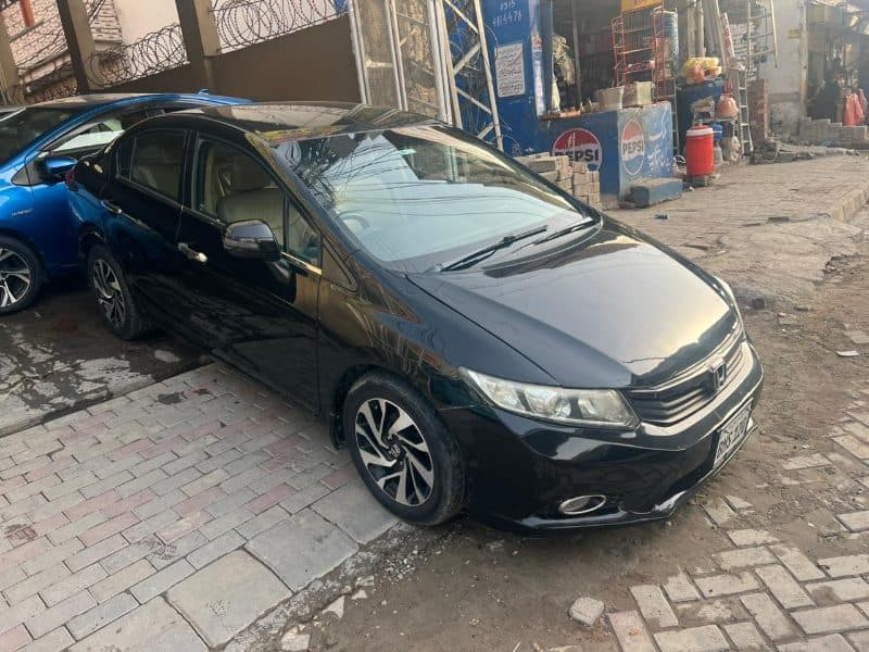 Honda Civic 1.8 i-VTEC CVT thumbnail 2