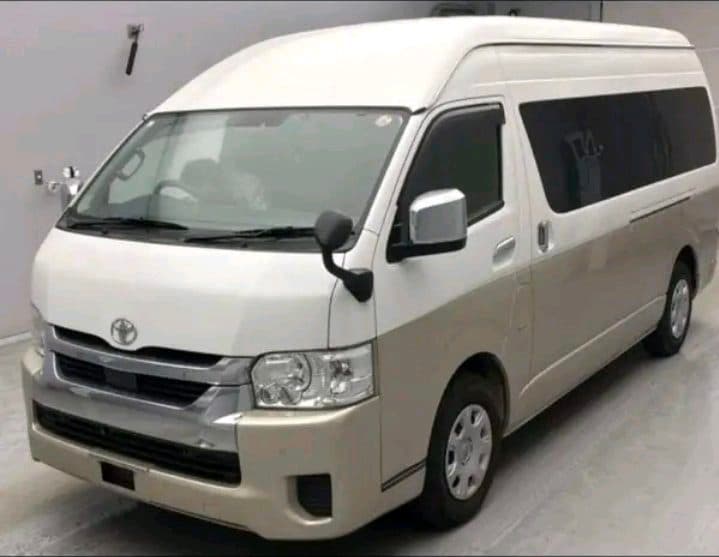 Toyota Hiace TRH 224