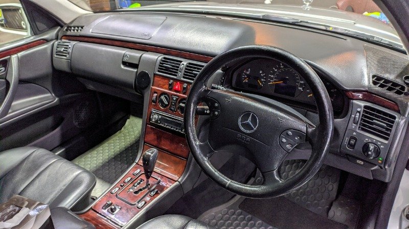 Lahore Mercedes Benz E Class E 220 d 2001