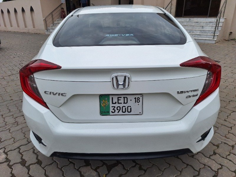 Honda Civic Oriel 1.8 i-VTEC CVT 2018 Lahore