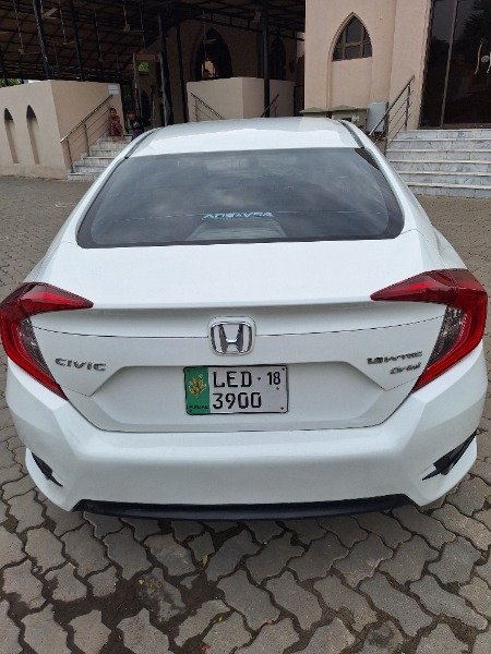 Honda Civic Oriel 1.8 i-VTEC CVT 2018 Lahore
