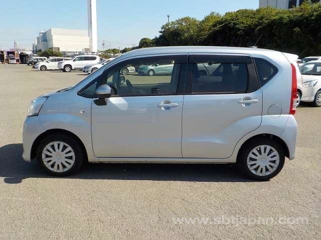 Daihatsu Move 2022 silver