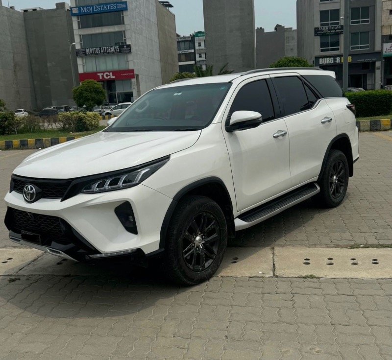 Toyota Fortuner 2.8 Sigma 4 2019  Lahore