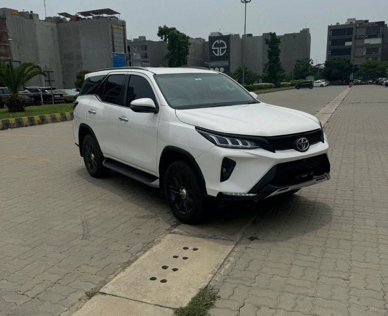 Toyota Fortuner 2.8 Sigma 4 2019  Lahore