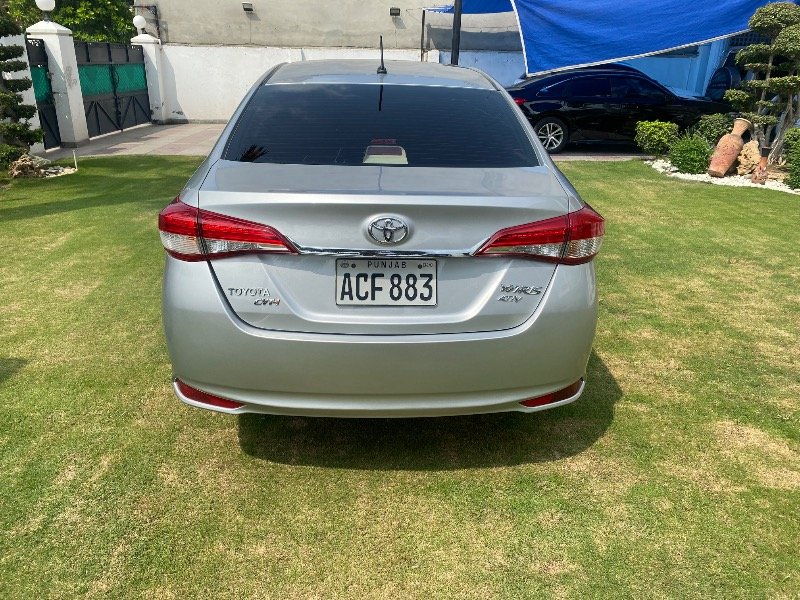 Toyota Yaris Sedan 2021 Silver Metallic