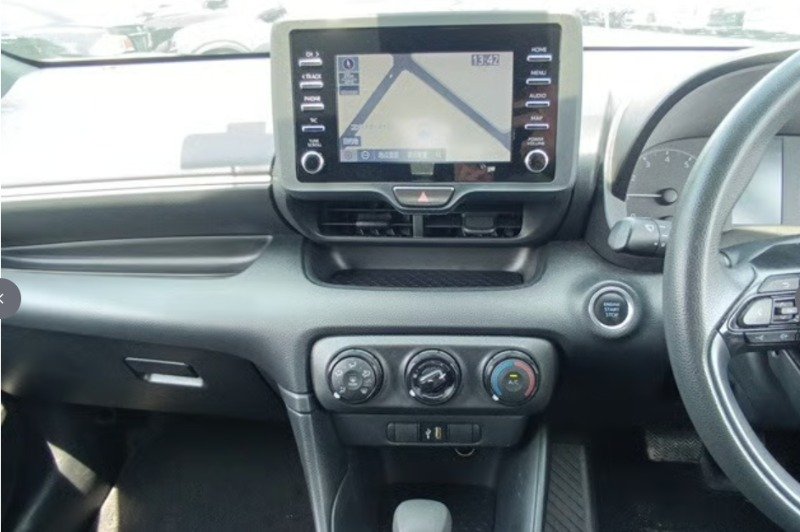Toyota Yaris Hatchback 2022 White