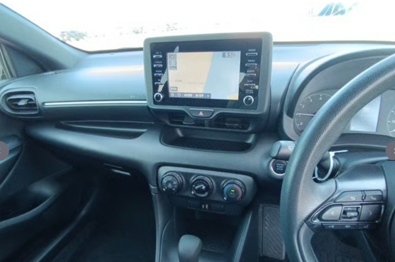 Toyota Yaris Hatchback 2022 White