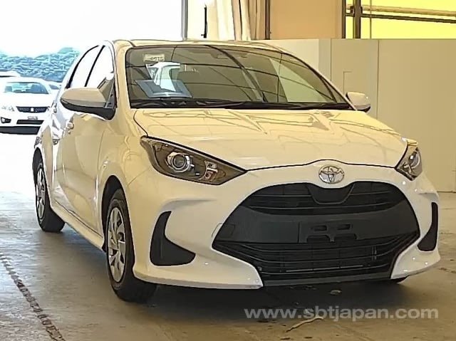 Toyota Yaris Hatchback 2022 Pearl White