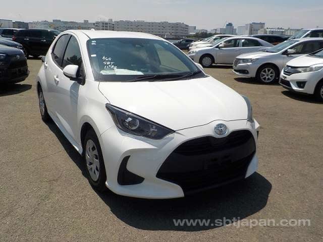 Toyota Yaris Hatchback 2022 Pearl White