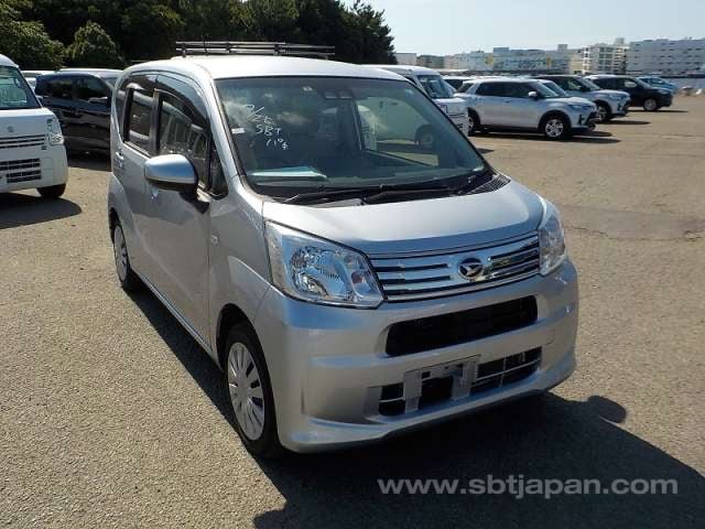 Daihatsu Move 2022 silver