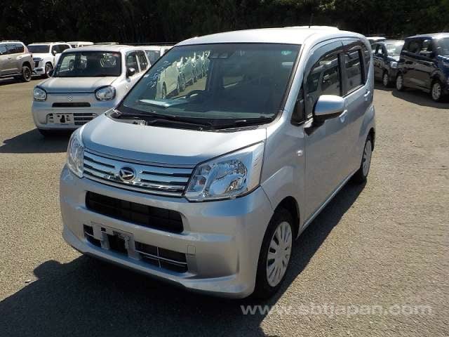 Daihatsu Move 2022 silver