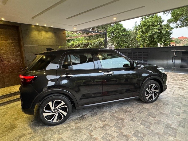 Toyota Raize 2020 Obsidian Black Metallic