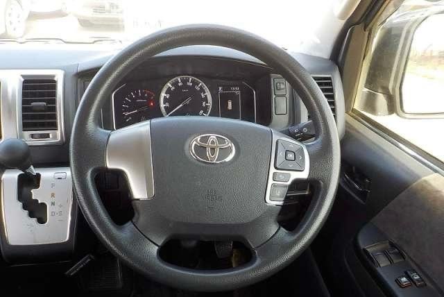 Toyota Hiace TRH 224 2020 Lahore