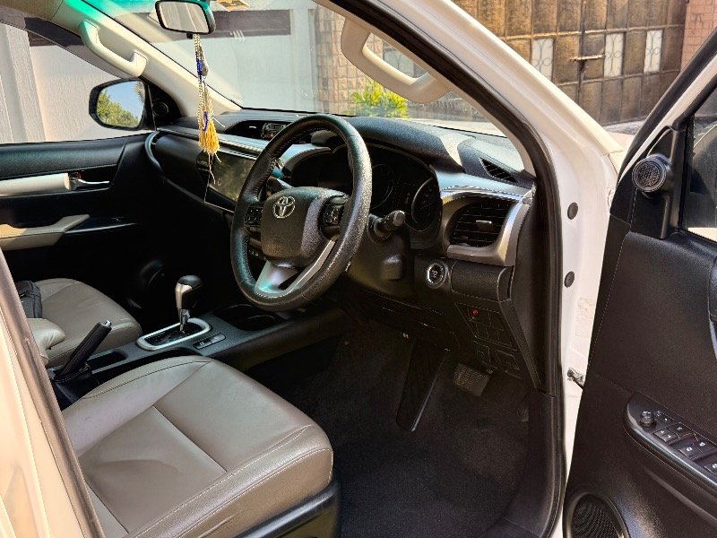 Toyota Hilux Revo V Automatic 2.8 2021 Lahore